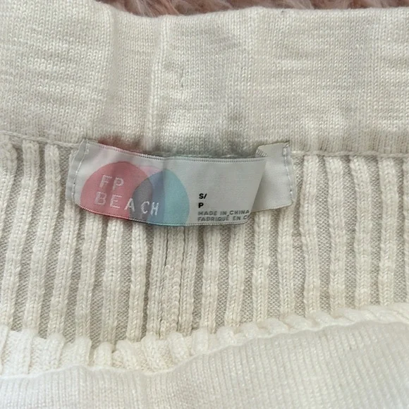 Free People Zuma Sweater Set Button Down Shirt Knit shorts - Picture 14 of 15